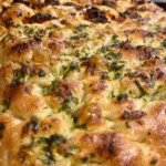 Focaccia Tomate Seco y Pesto